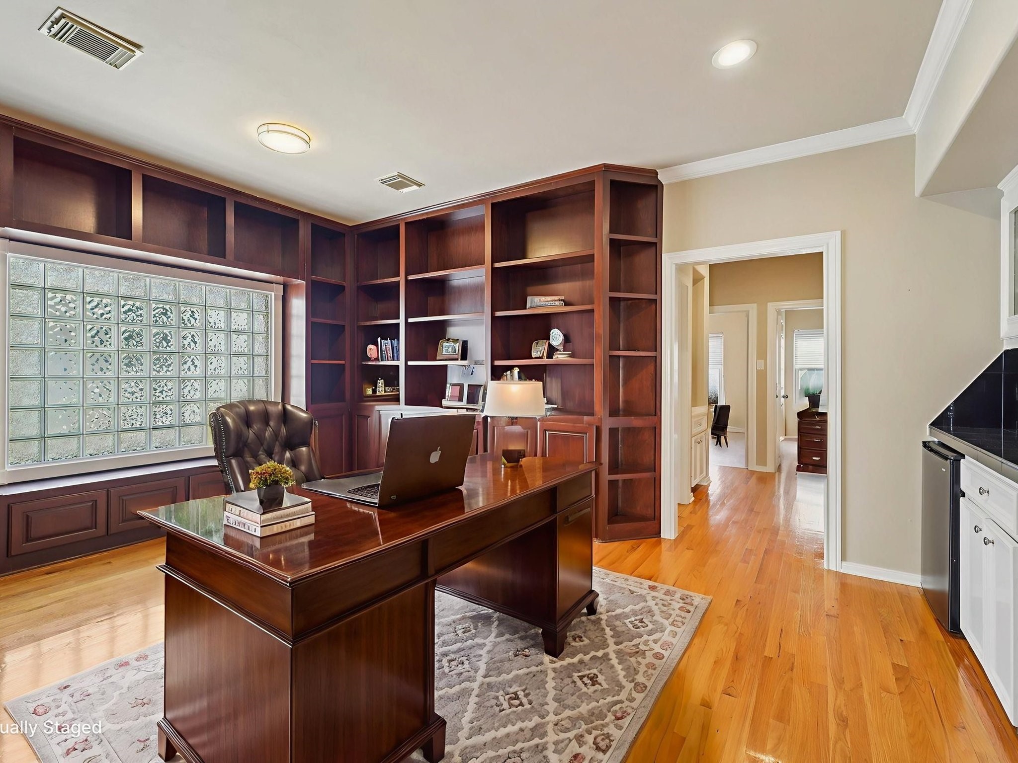 1951 West Clay Street Houston, TX 77019 - Photo 20 of 49 Virtually staged.