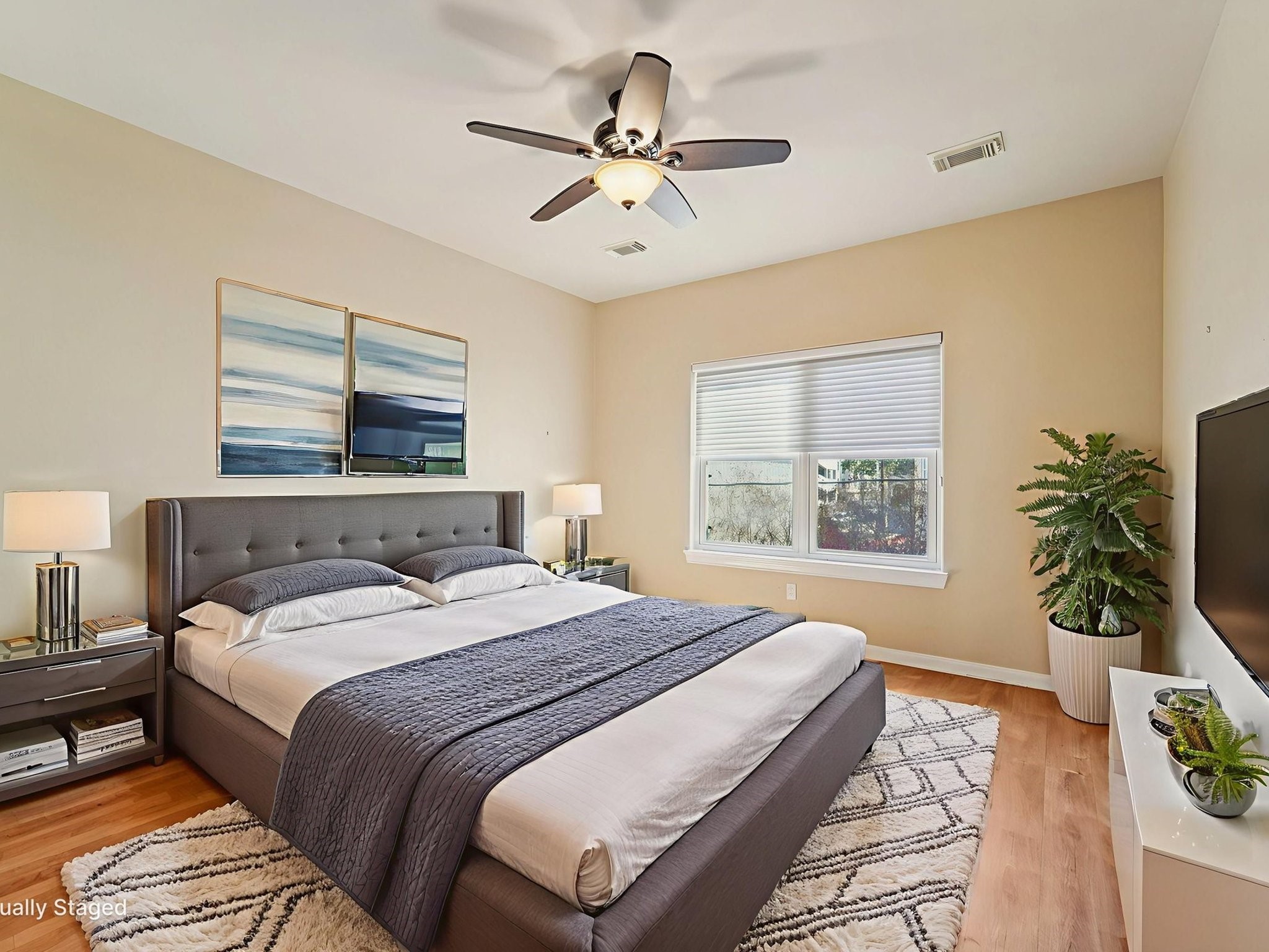 1951 West Clay Street Houston, TX 77019 - Photo 32 of 49 Virtually staged.