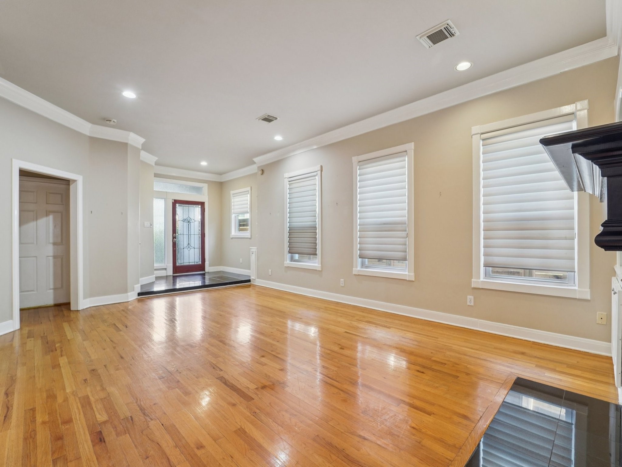 1951 West Clay Street Houston, TX 77019 - Photo 4 of 49