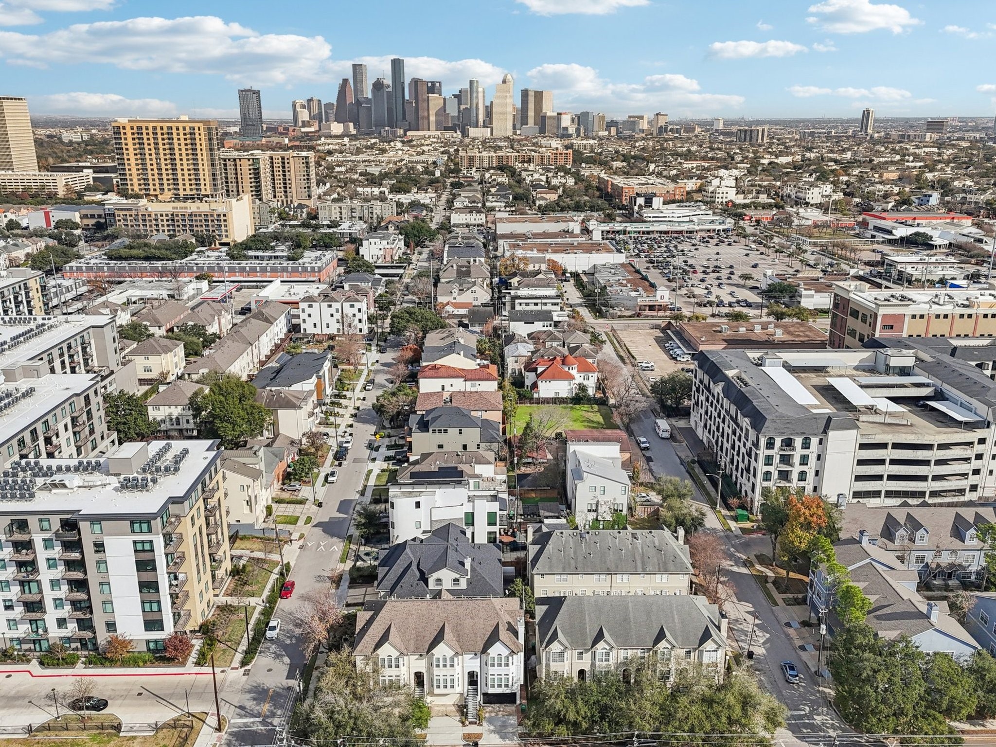 1951 West Clay Street Houston, TX 77019 - Photo 48 of 49 This townhome has an 87 walk score and is just a short drive to Downtown.