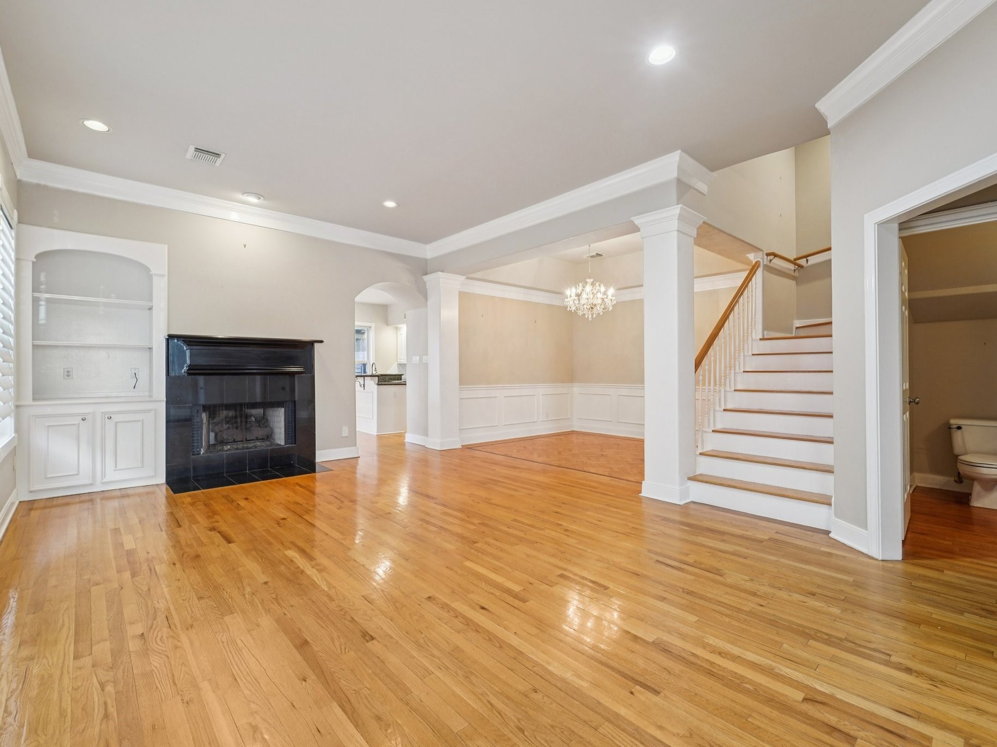 1951 West Clay Street Houston, TX 77019 - Photo 6 of 49 The gas log fire place makes for great ambiance on a chilly night.