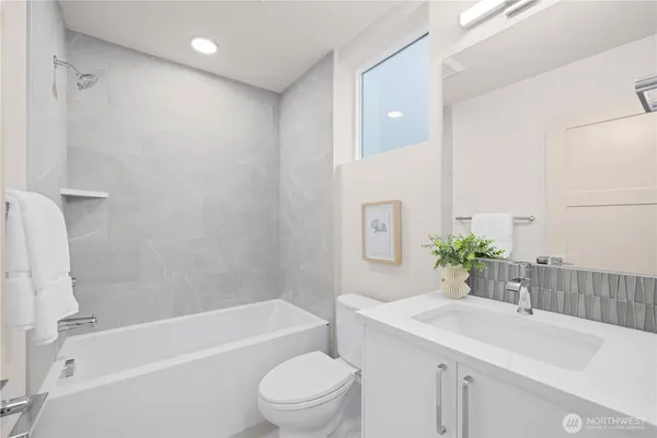 $698,000 | 5515 C 9th Avenue Northwest, Seattle, WA 98107