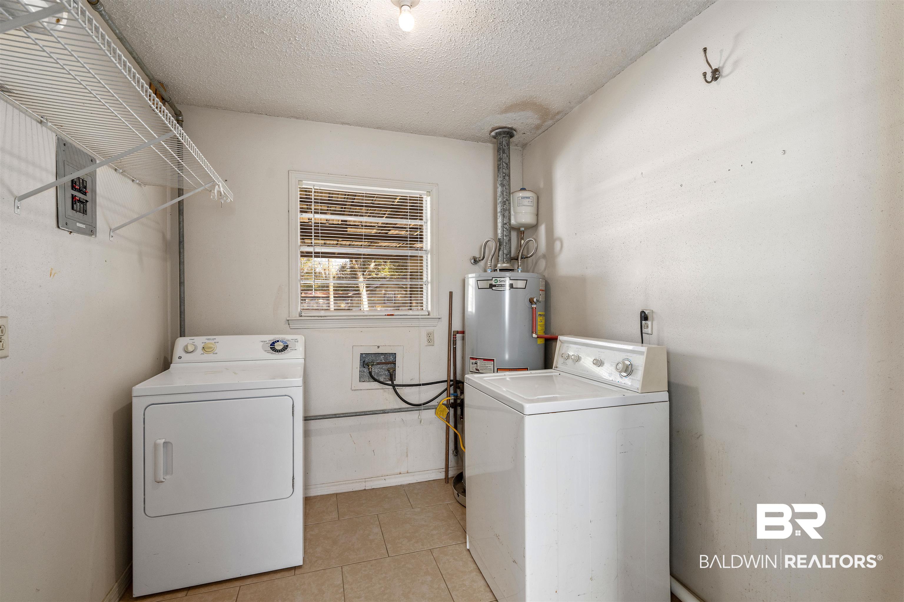 207 Northeast 3rd Street Summerdale, AL 36580 - Photo 18 of 33 Laundry