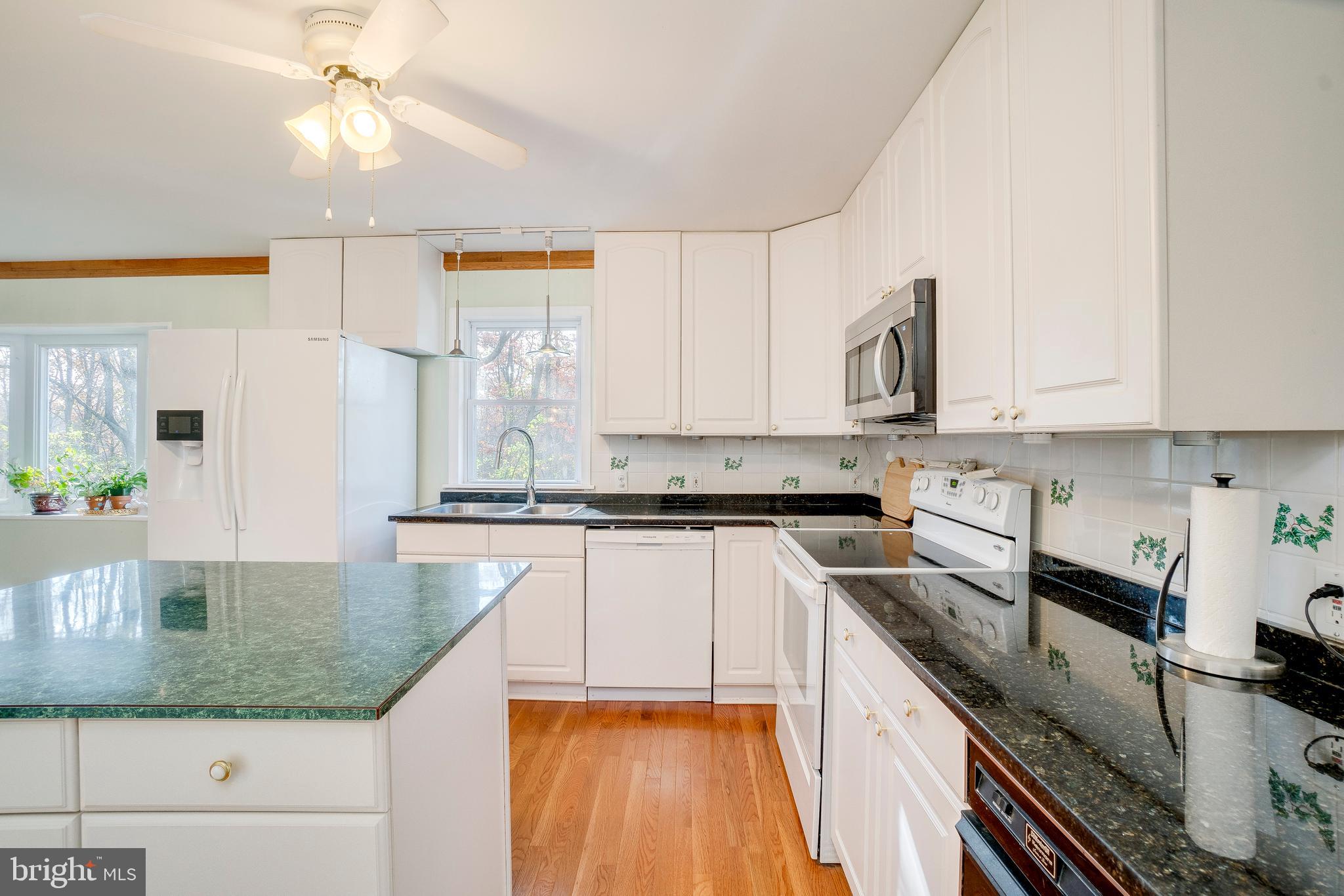 628 Trimble Road Joppa, MD 21085 - Photo 23 of 42 Center Island