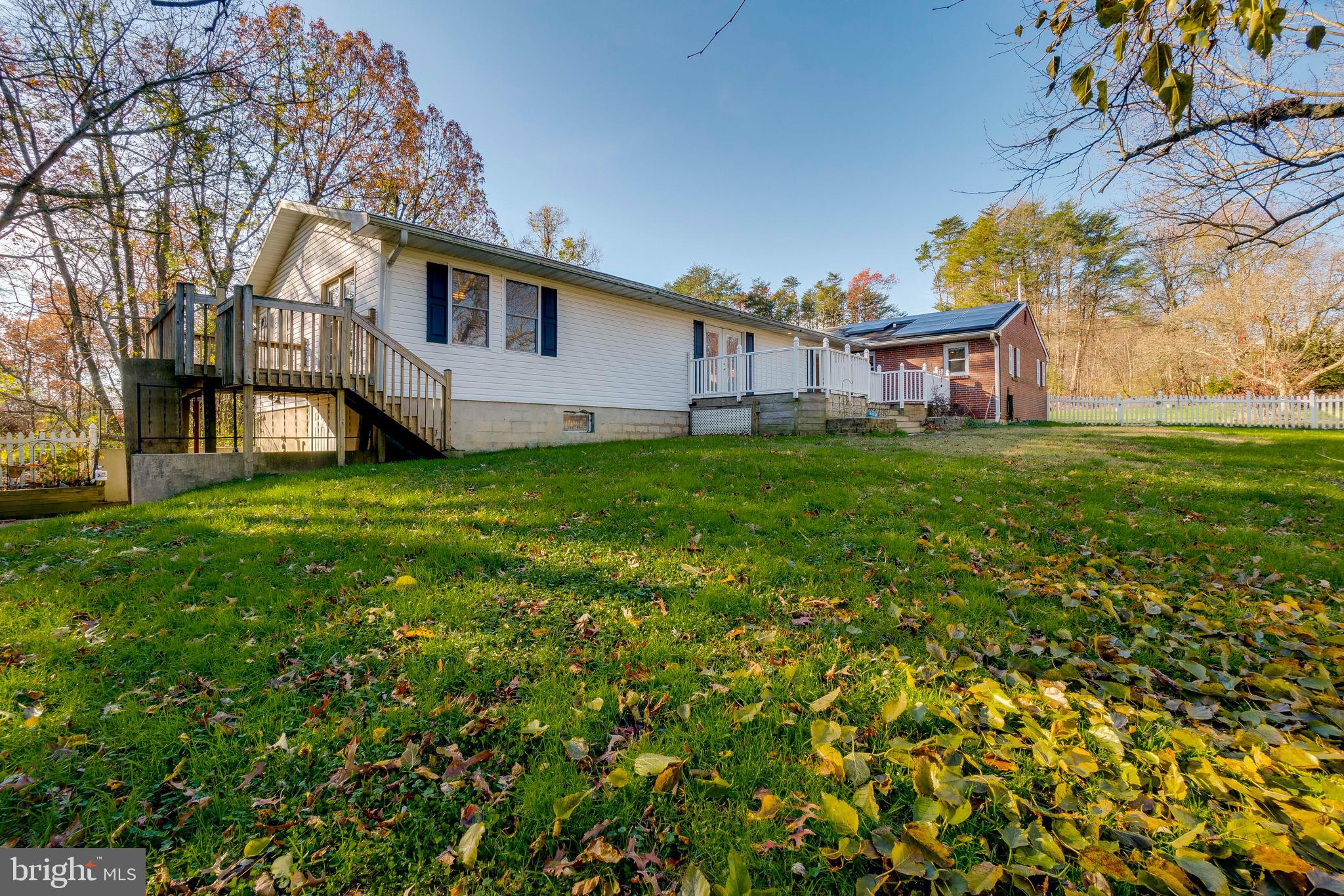 628 Trimble Road Joppa, MD 21085 - Photo 6 of 42 Side & Rear Decks