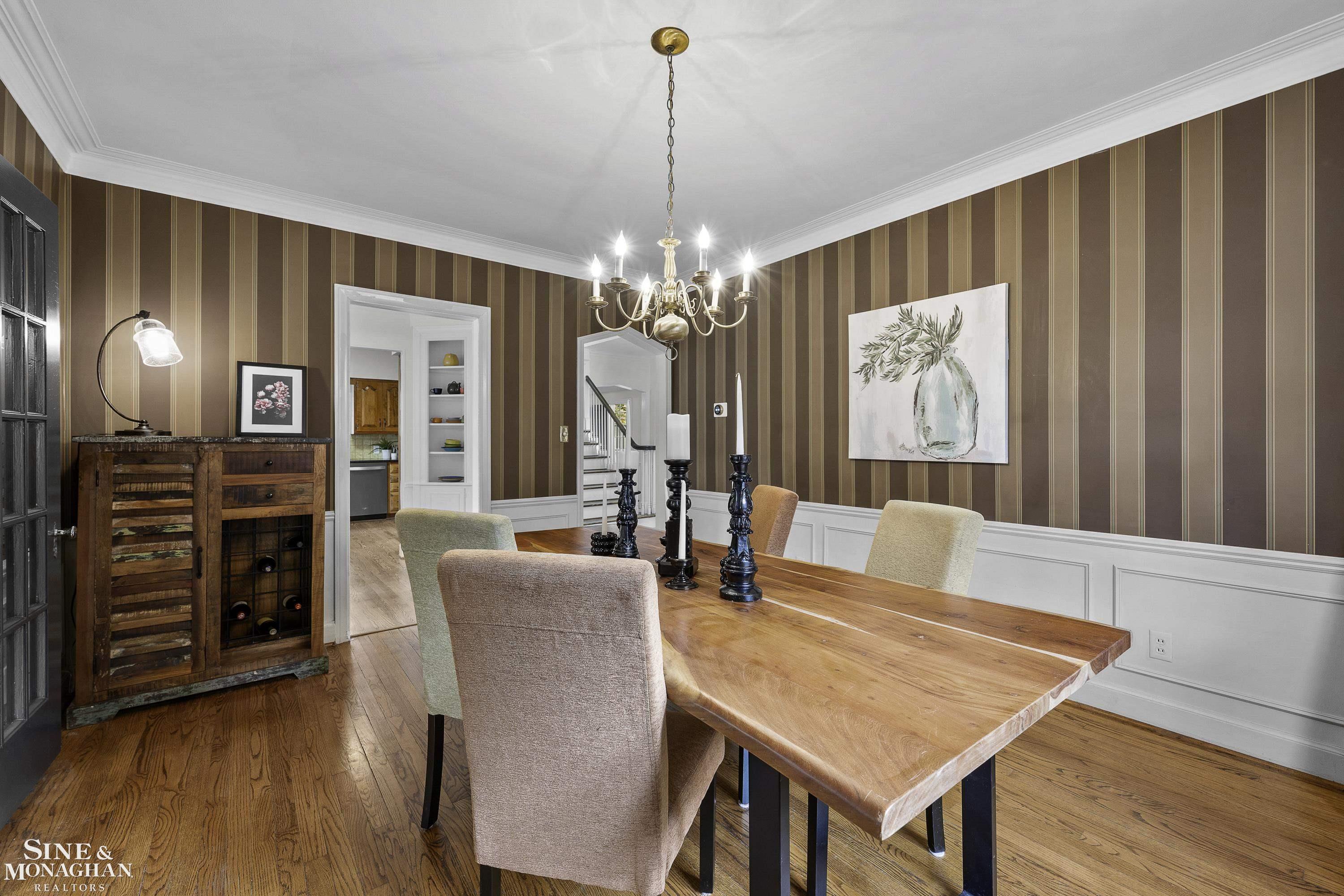 1385 Devonshire Road Grosse Pointe, MI 48230 - Photo 20 of 57 50160542-FE08A3D0-AC53-42CC-A9D5-B38B774DD5F3.JPG
