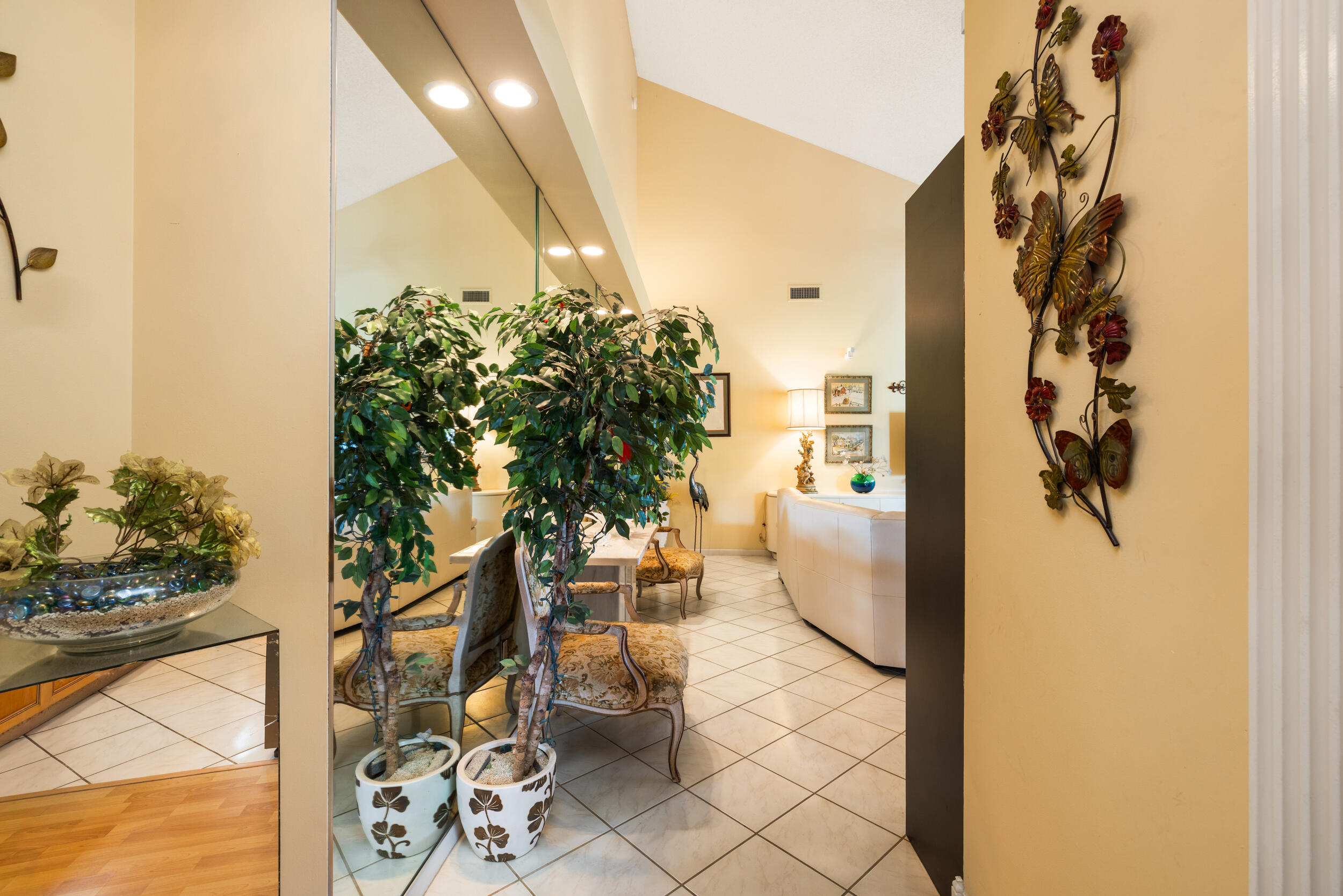 224 Cape Pointe Circle Jupiter, FL 33477 - Photo 3 of 44 Entry