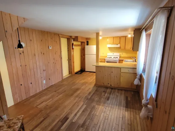 $337,500 | 420 West 5th Avenue, Grand Marais, MN 55604