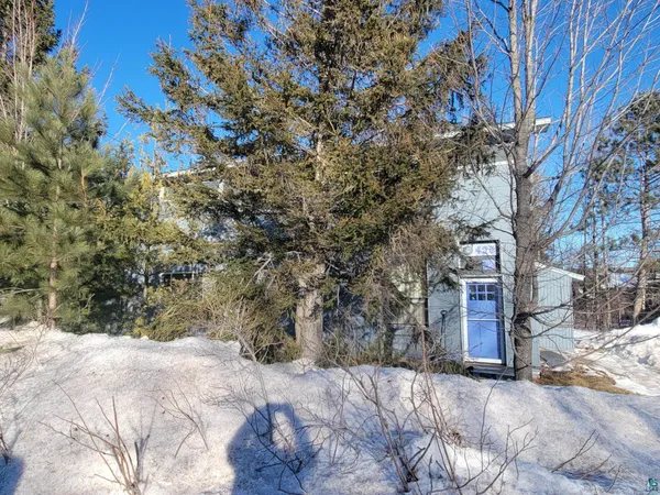$337,500 | 420 West 5th Avenue, Grand Marais, MN 55604
