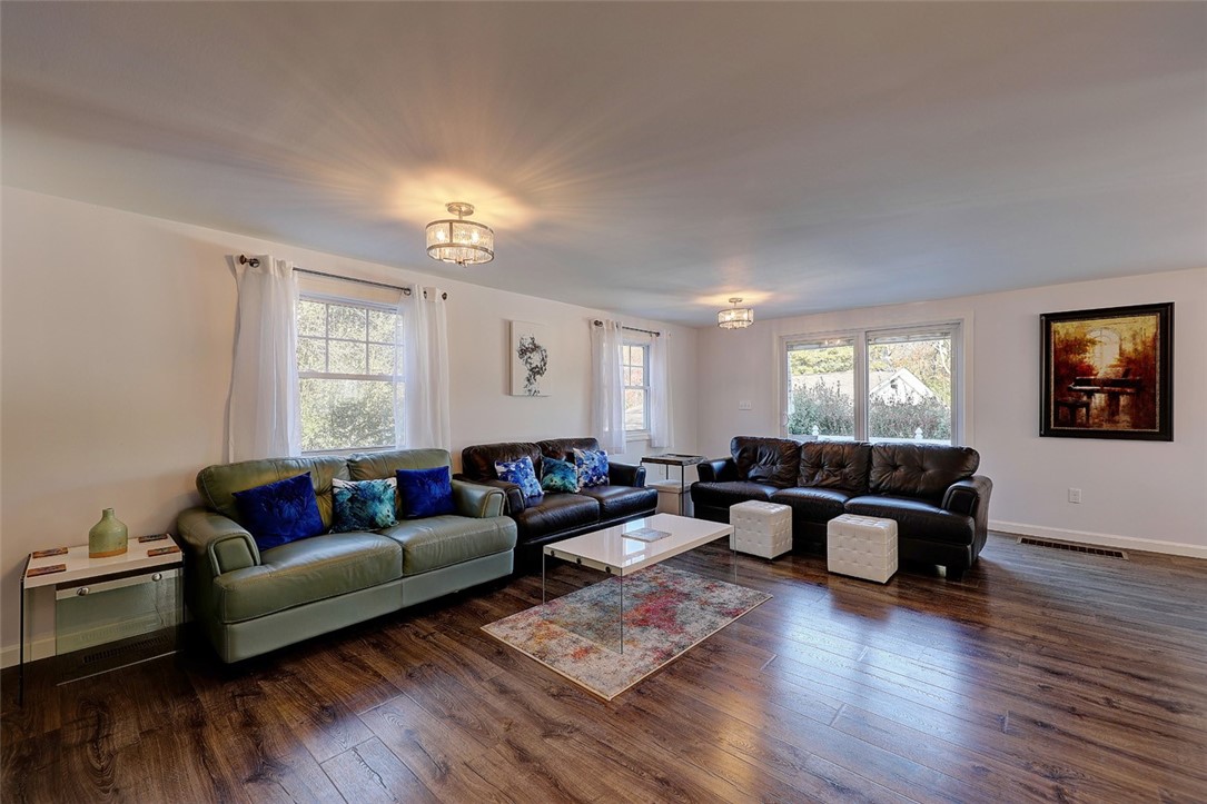 28 Schoolhouse Road Warren, RI 02885 - Photo 11 of 33 Gallery Image 11