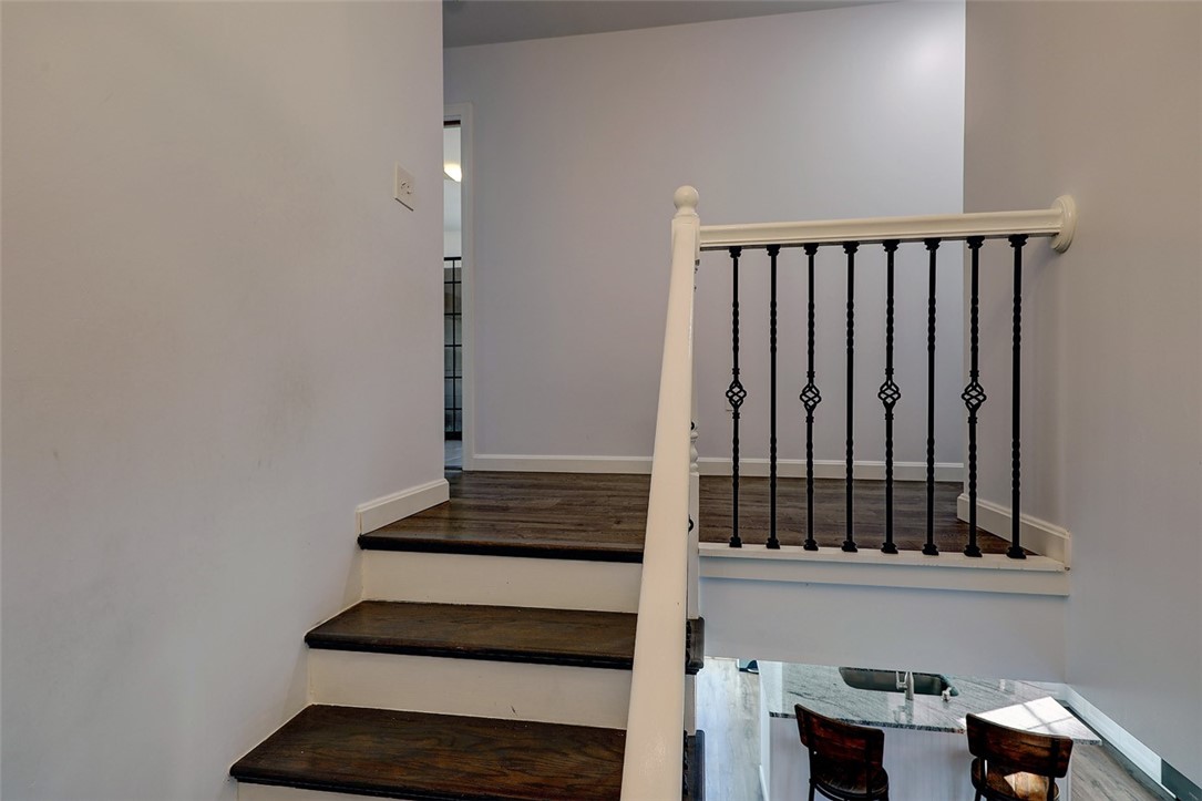 28 Schoolhouse Road Warren, RI 02885 - Photo 18 of 33 Gallery Image 18