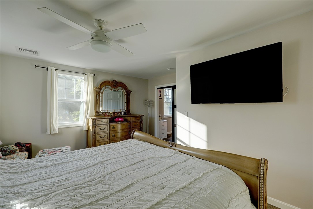 28 Schoolhouse Road Warren, RI 02885 - Photo 20 of 33 Gallery Image 20