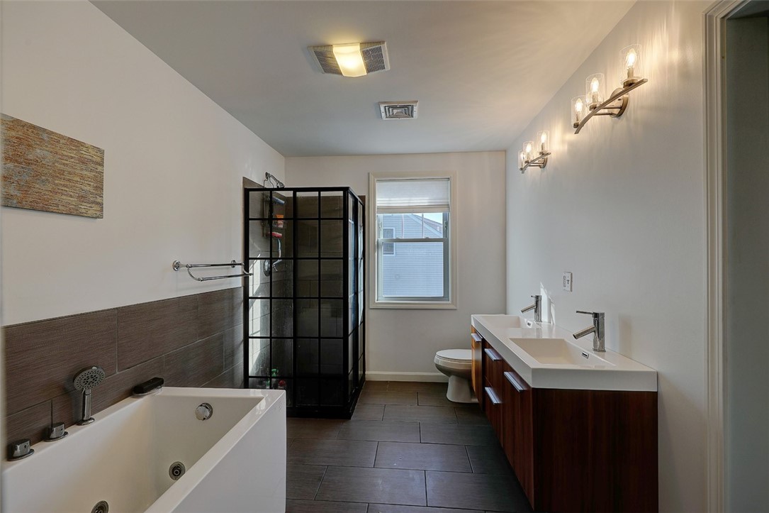 28 Schoolhouse Road Warren, RI 02885 - Photo 25 of 33 Gallery Image 25
