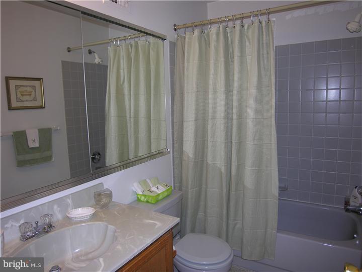 36 Trafalgar Road, Unit 21 Doylestown, PA 18901 - Photo 17 of 20 Bathroom