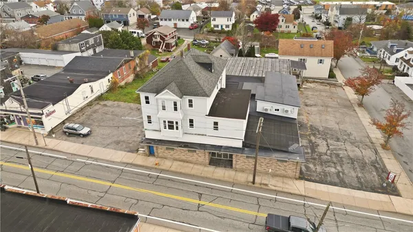 $955,000 | 42 Main Road, Tiverton, RI 02878