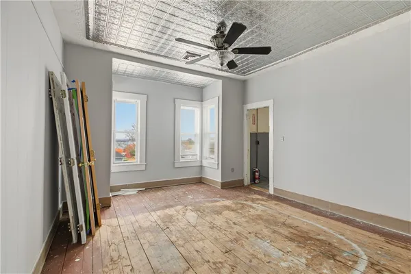 $955,000 | 42 Main Road, Tiverton, RI 02878