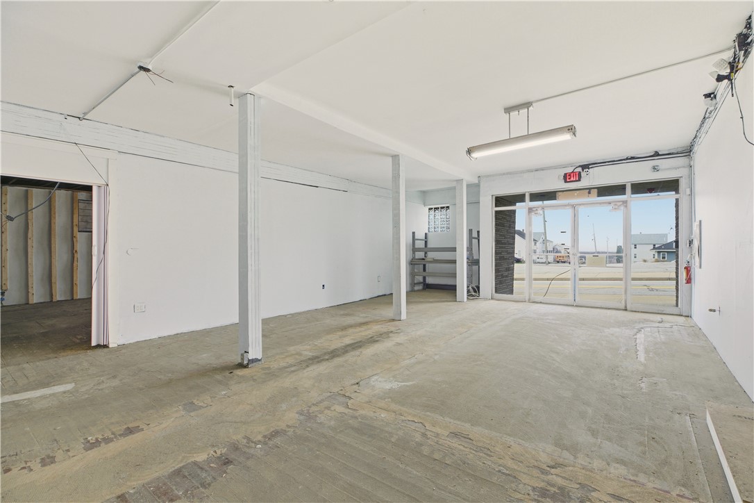 42 Main Road Tiverton, RI 02878 - Photo 20 of 46 Potential Commercial/Office Residential Space formerly used as Office Space