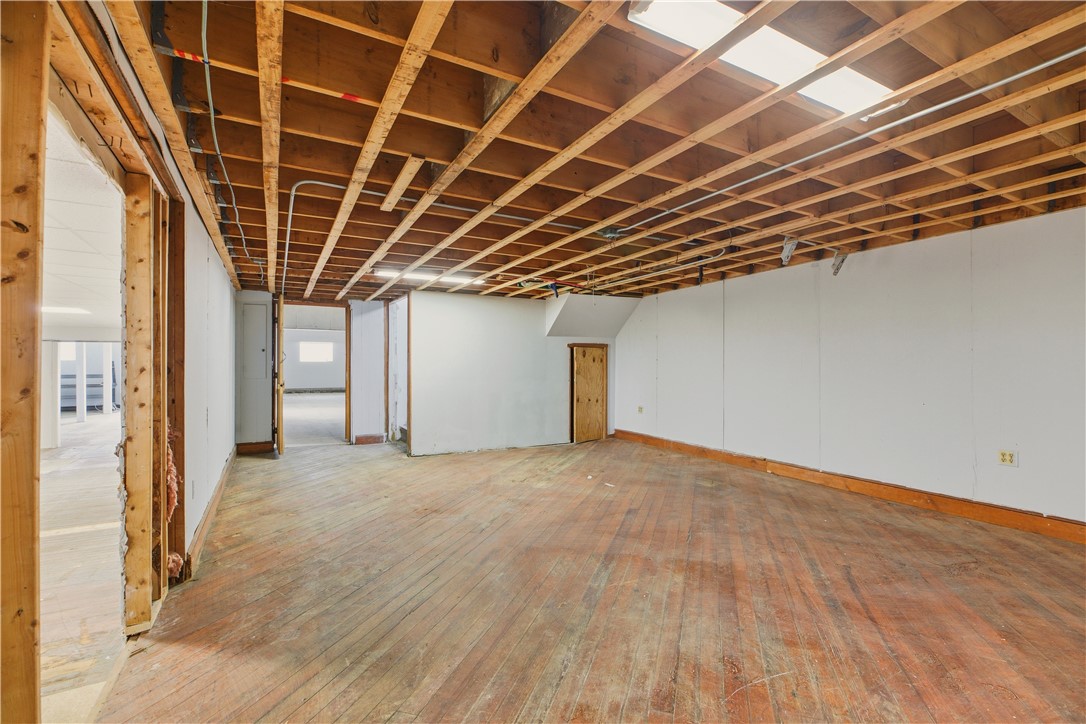 42 Main Road Tiverton, RI 02878 - Photo 24 of 46 Additional possible living space to the rear of Flex Space