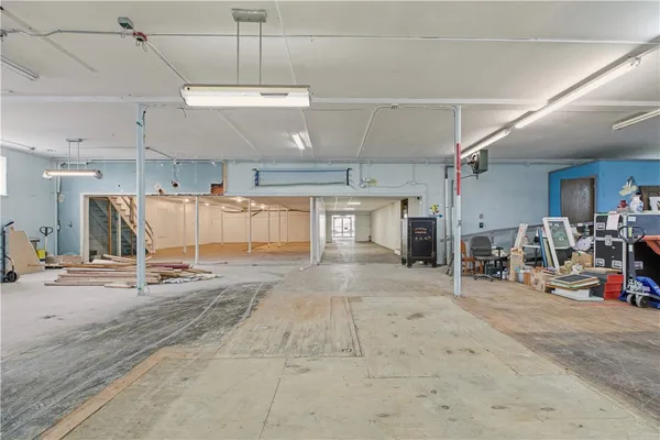 $955,000 | 42 Main Road, Tiverton, RI 02878