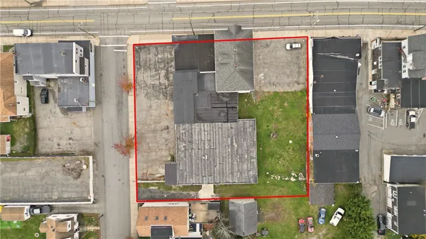 $955,000 | 42 Main Road, Tiverton, RI 02878