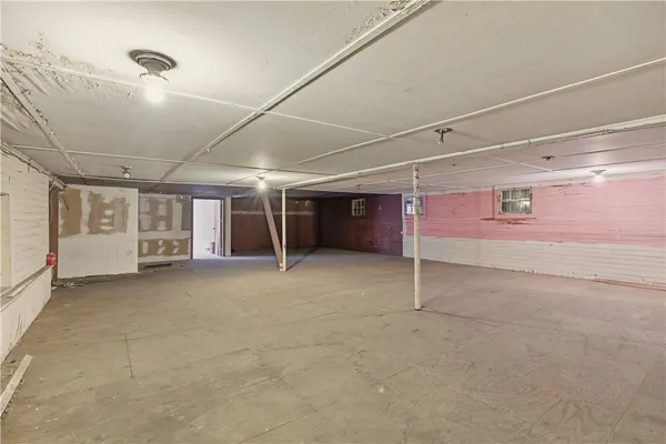 $955,000 | 42 Main Road, Tiverton, RI 02878