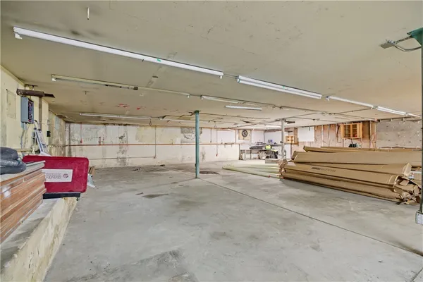 $955,000 | 42 Main Road, Tiverton, RI 02878