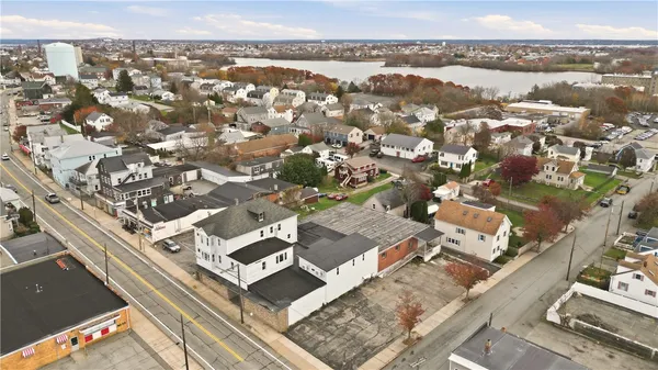 $955,000 | 42 Main Road, Tiverton, RI 02878