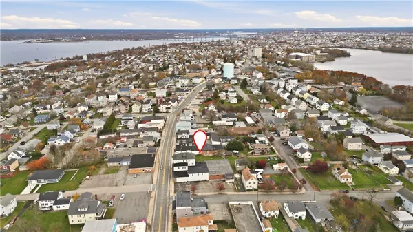 $955,000 | 42 Main Road, Tiverton, RI 02878