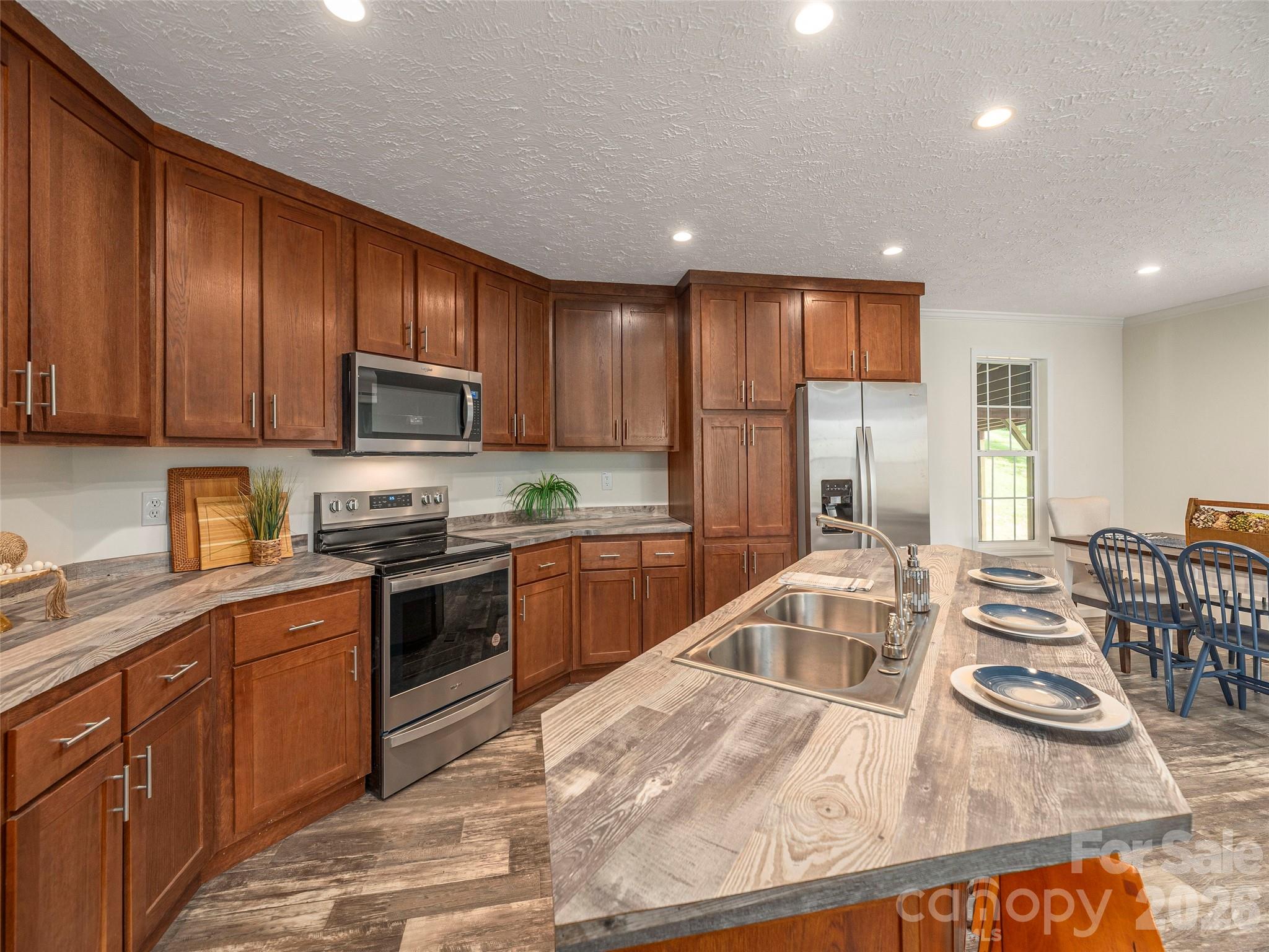 15 Joe Davis Road Sylva, NC 28779 - Photo 2 of 29