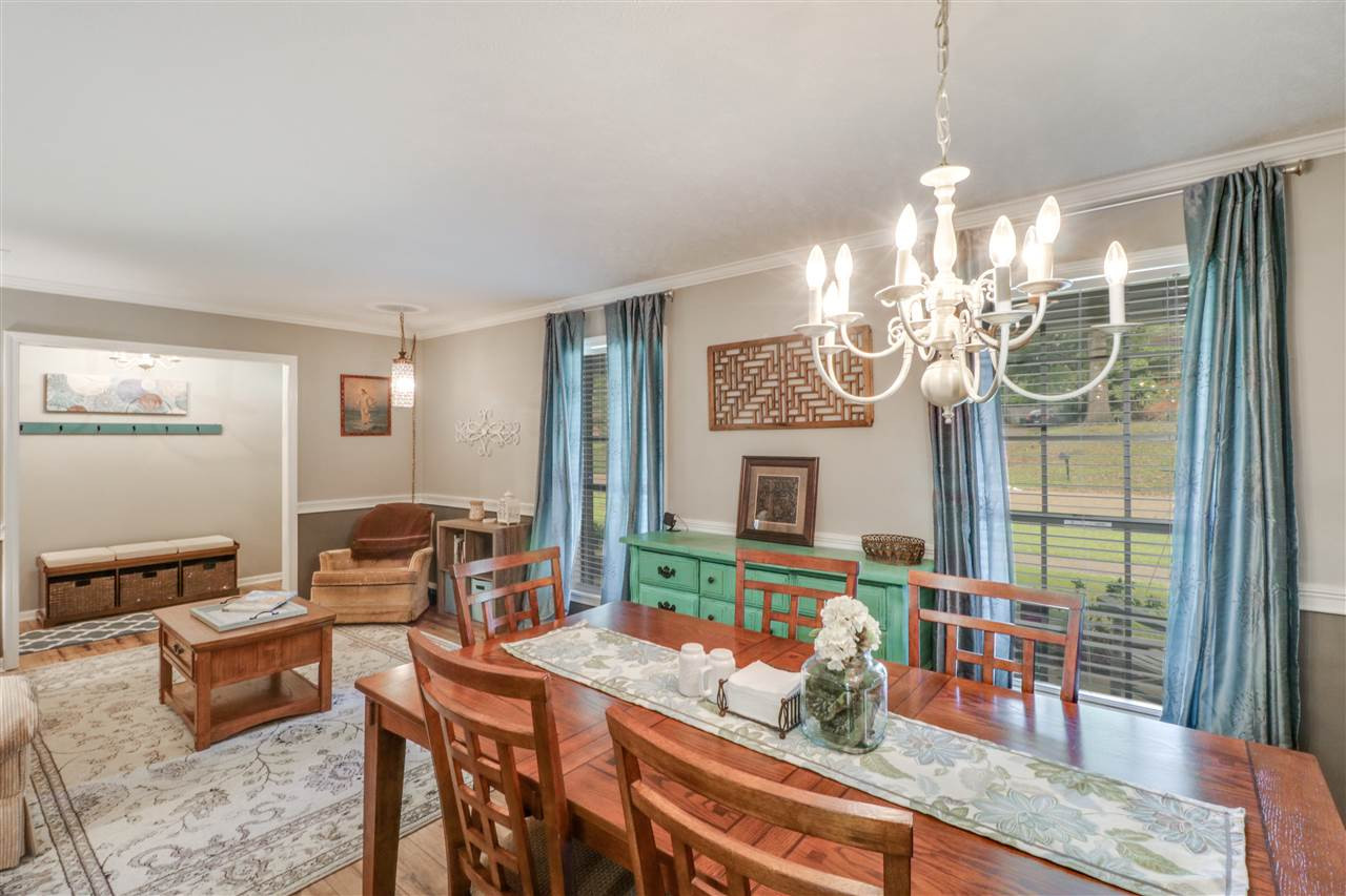 196 Huntview Drive Brandon, MS 39042 - Photo 2 of 37 formal dining facing foyer