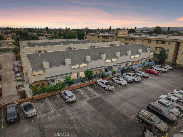 $549,950 | 7869 Ventura Canyon Avenue, Unit 402, Van Nuys, CA 91402