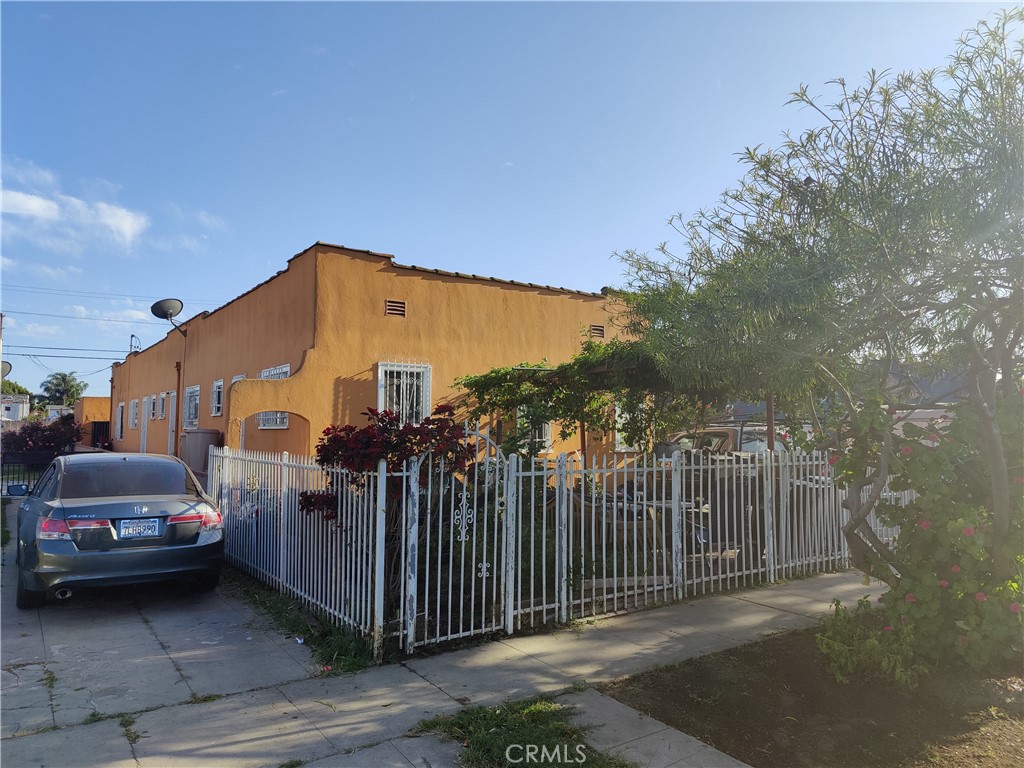 628 East 73rd St  