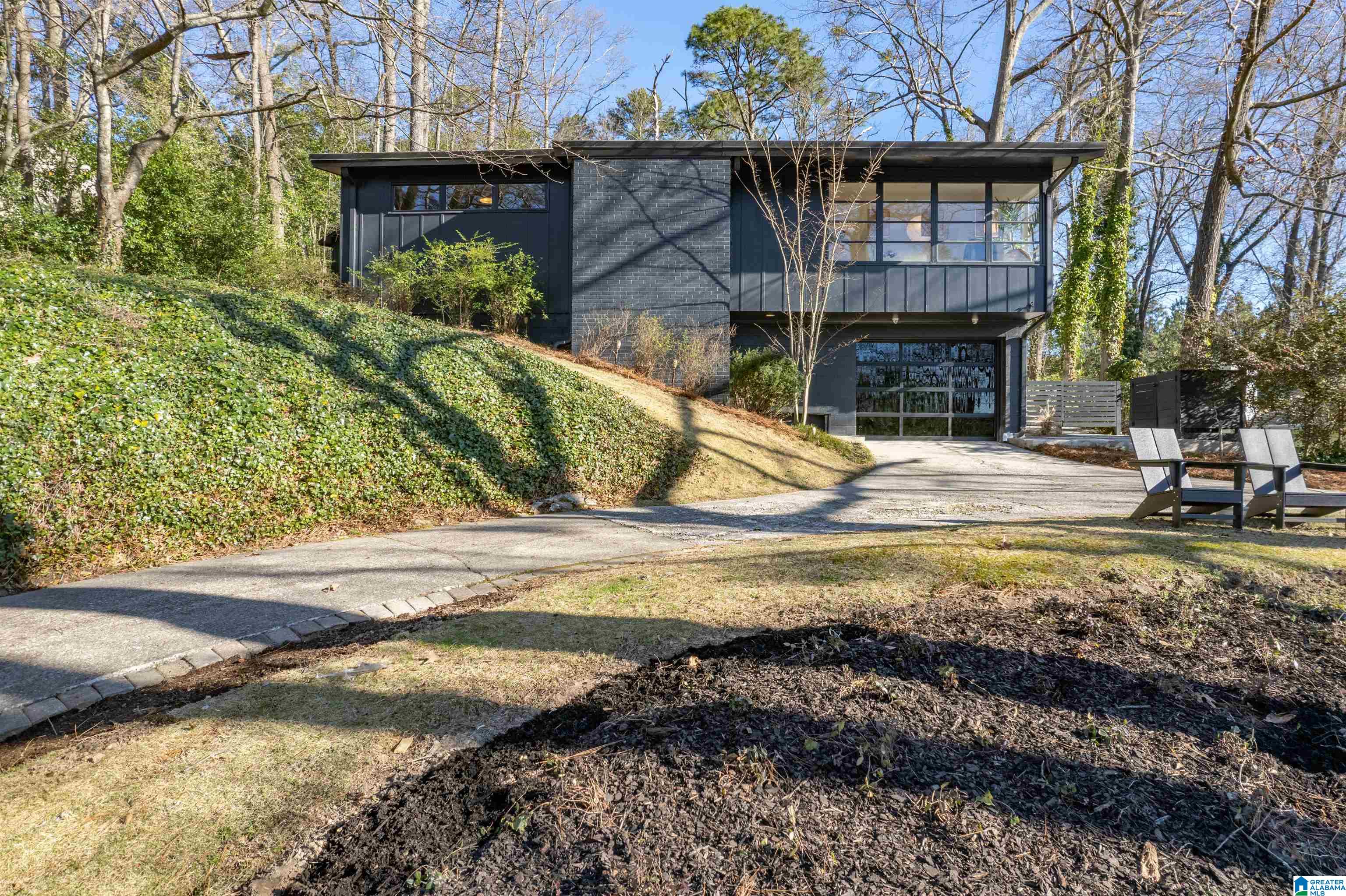 912 Irving Road Birmingham, AL 35209 - Photo 3 of 40