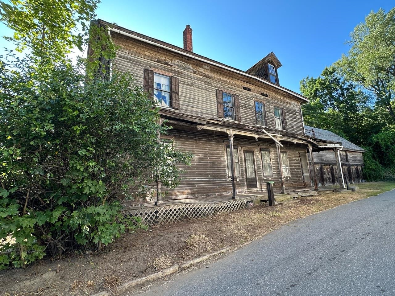 32 Main Street Hinsdale, NH 03451 - Photo 2 of 24