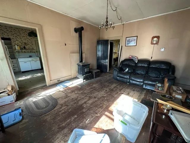 $195,000 | 32 Main Street, Hinsdale, NH 03451