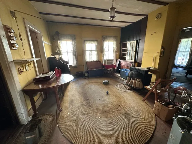 $195,000 | 32 Main Street, Hinsdale, NH 03451