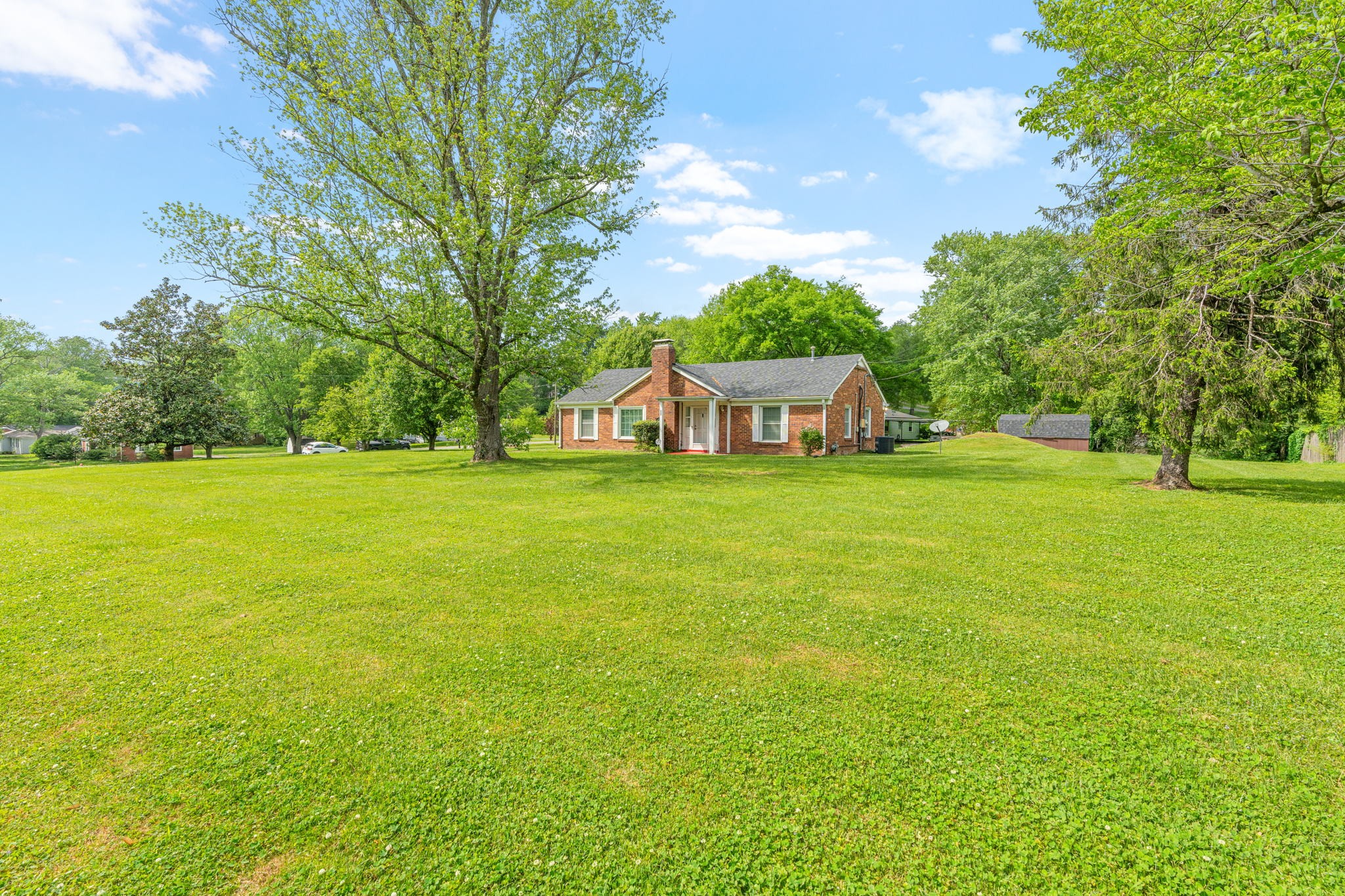 708 Currey Road Nashville, TN 37217 - Photo 4 of 30 Gallery Image 4