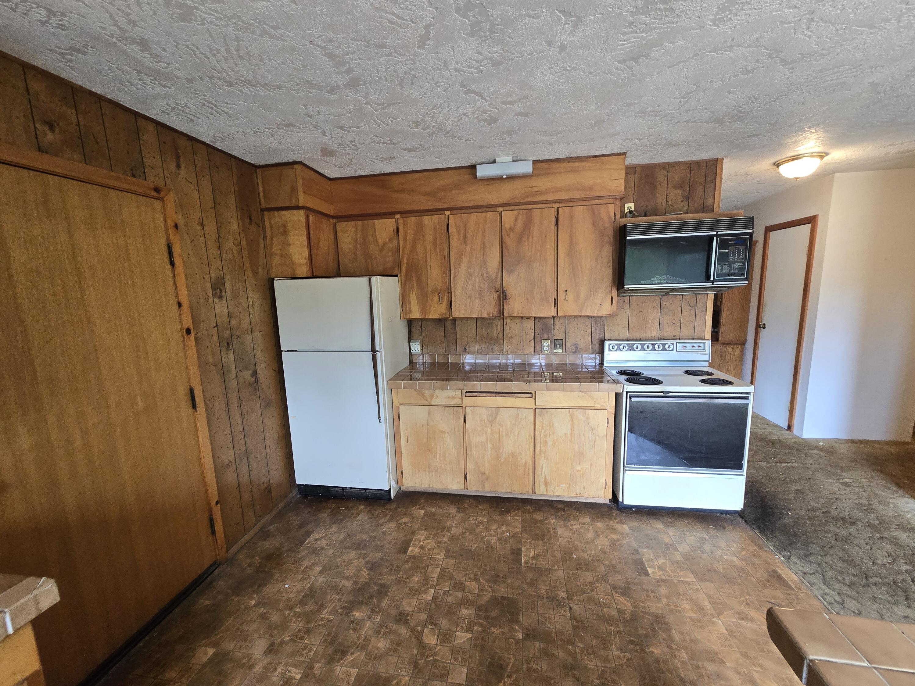 330 Colony Road Myers Flat, CA 95554 - Photo 7 of 41