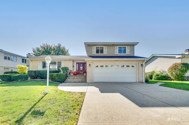 $445,000 | 1155 West Westwood Trail, Addison, IL 60101