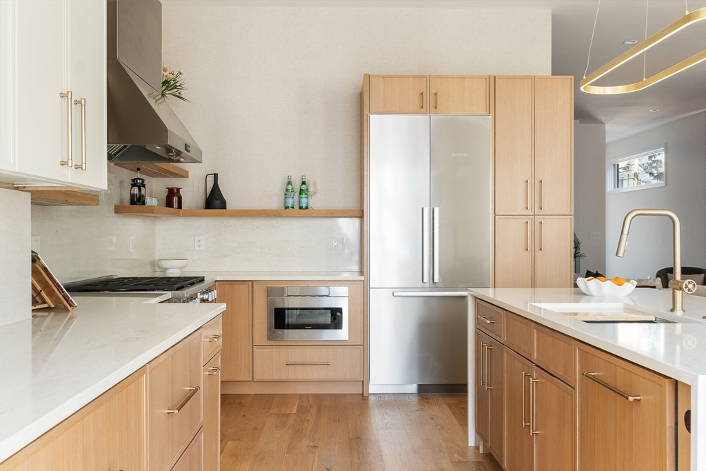 161 Cushing Street Cambridge, MA 02138 - Photo 4 of 31