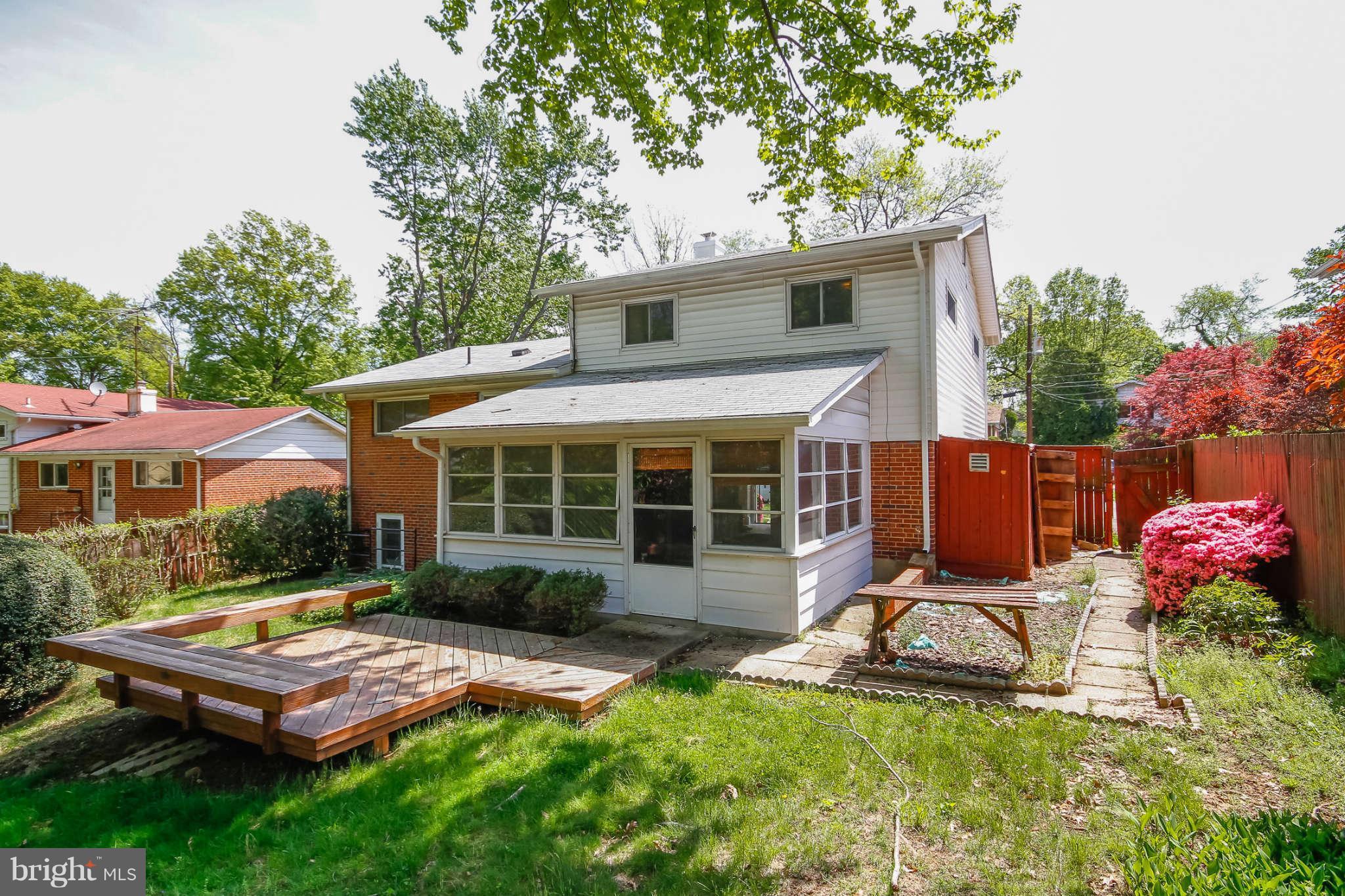 10906 Fiesta Road Silver Spring, MD 20901 - Photo 20 of 24 Exterior (Rear)