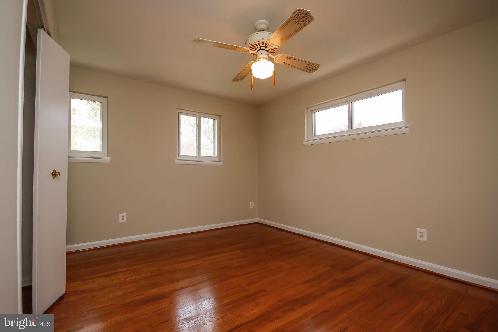 10906 Fiesta Road Silver Spring, MD 20901 - Photo 9 of 24 Bedroom (Master)