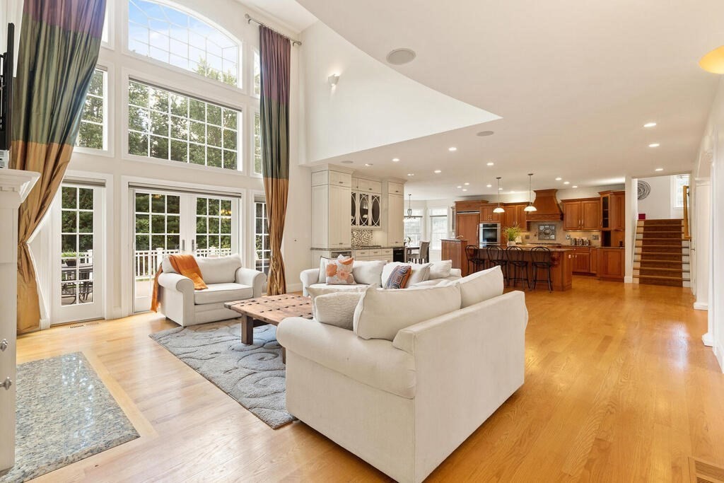 5 Sweeney Ridge Road Bedford, MA 01730 - Photo 5 of 41 Gallery Image 5