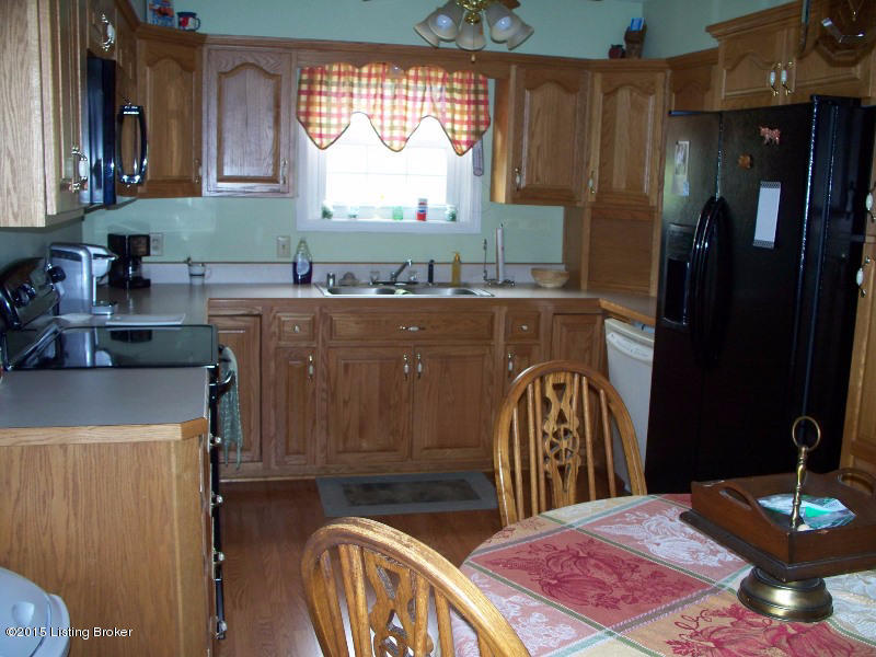 88 LCPL Hanson USMC Road Buffalo, KY 42716 - Photo 6 of 28 KITCHEN