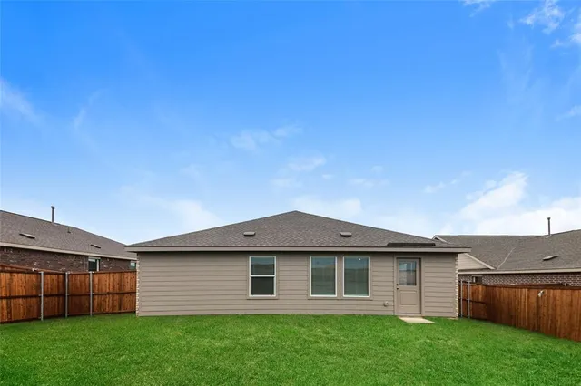 $1,875 | 2041 Welsh Lane, Aubrey, TX 76227