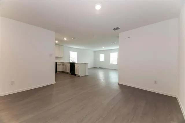 $1,875 | 2041 Welsh Lane, Aubrey, TX 76227