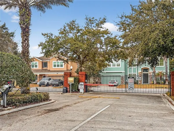 a sign that is on the side of the road