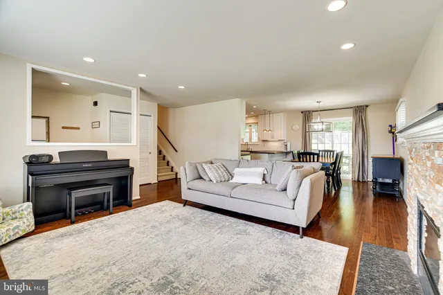 $3,300 | 7606 Jervis Street, Springfield, VA 22151