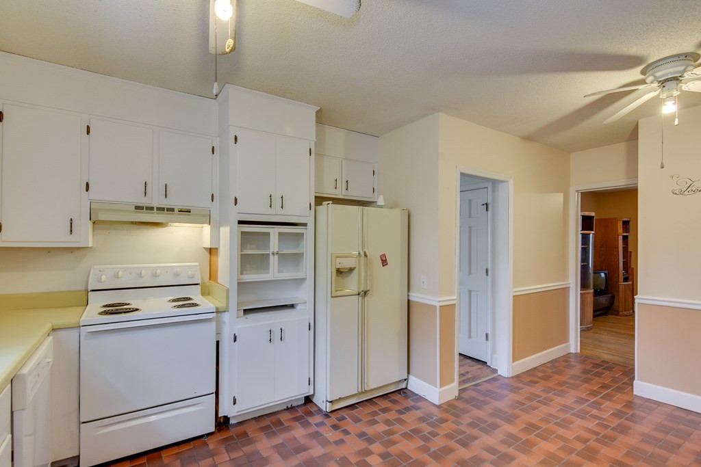 3021 Vaucluse Road Aiken, SC 29801 - Photo 13 of 31