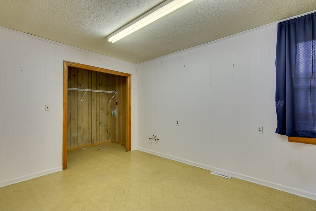 3021 Vaucluse Road Aiken, SC 29801 - Photo 14 of 31